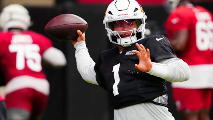 Cardinals quarterback Kyler Murray (1) throws passes during Cardinals training camp at State Farm Stadium in Glendale, on July 31, 2025. Cardinals quarterback Kyler Murray (1) throws passes during Cardinals training camp at State Farm Stadium in Glendale, on July 31, 2025.
