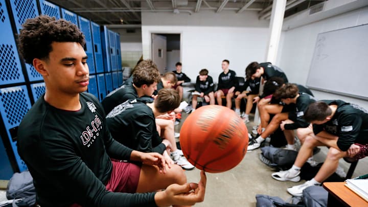 The Missouri Basketball Coaches Association (MBCA) has announced its Class 1-3 boys all-district teams.