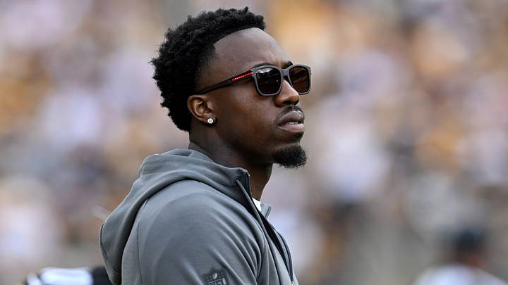 Sep 13, 2026; Pittsburgh, Pennsylvania, USA; Pittsburgh Steelers cornerback Joey Porter Jr. (24) on the sidelines during the first quarter against the Atlanta Falcons at Acrisure Stadium. Mandatory Credit: Barry Reeger-Imagn Images Sep 13, 2026; Pittsburgh, Pennsylvania, USA; Pittsburgh Steelers cornerback Joey Porter Jr. (24) on the sidelines during the first quarter against the Atlanta Falcons at Acrisure Stadium. Mandatory Credit: Barry Reeger-Imagn Images