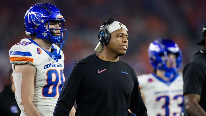 Dec 31, 2024; Glendale, AZ, USA; Boise State Broncos safeties coach Tyler Stockton against the Penn State Nittany Lions during the Fiesta Bowl at State Farm Stadium. Mandatory Credit: Mark J. Rebilas-Imagn Images Dec 31, 2024; Glendale, AZ, USA; Boise State Broncos safeties coach Tyler Stockton against the Penn State Nittany Lions during the Fiesta Bowl at State Farm Stadium. Mandatory Credit: Mark J. Rebilas-Imagn Images