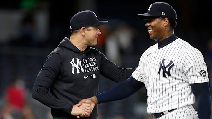 Aroldis Chapman hizo este viernes su debut en los juegos de la pretemporada