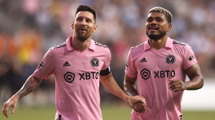 Josef Martínez y Lionel Messi celebran un su pase a la gran final del certamen.