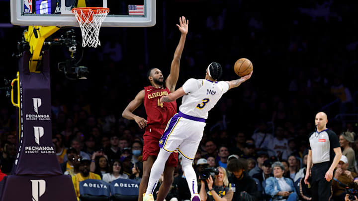 Cleveland Cavaliers v Los Angeles Lakers