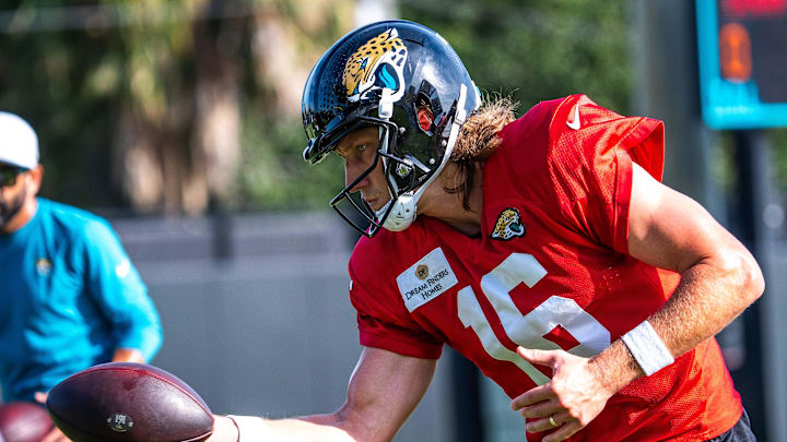 Jacksonville Jaguars quarterback Trevor Lawrence (16) warms up during an NFL training camp session ten at the Miller Electric Center, Tuesday, Aug. 5, 2025, in Jacksonville, Fla. [Doug Engle/Florida Times-Union]