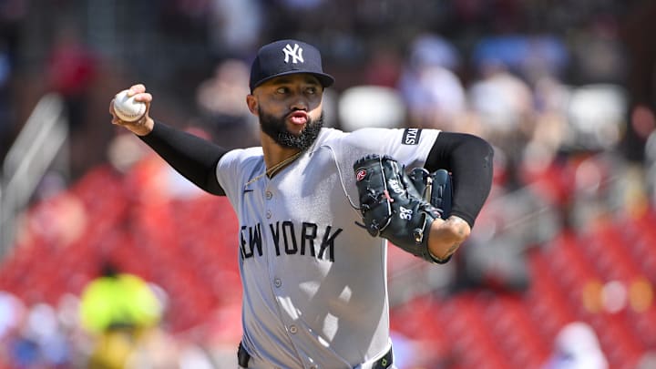 Aug 17, 2025; St. Louis, Missouri, USA; New York Yankees relief pitcher Devin Williams (38) pitches against the St. Louis Cardinals during the sixth inning at Busch Stadium. Mandatory Credit: Jeff Curry-Imagn Images Aug 17, 2025; St. Louis, Missouri, USA; New York Yankees relief pitcher Devin Williams (38) pitches against the St. Louis Cardinals during the sixth inning at Busch Stadium. Mandatory Credit: Jeff Curry-Imagn Images