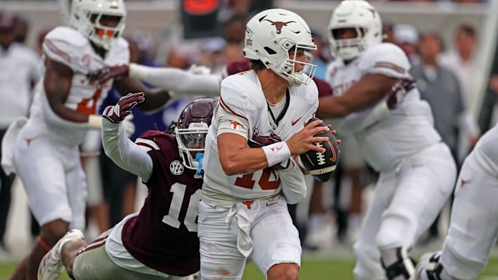 Oct 25, 2025; Starkville, Mississippi, USA; Mississippi State Bulldogs linebacker Derion Gullette (16) sacks Texas Longhorns quarterback Arch Manning (16) during the first quarter at Davis Wade Stadium at Scott Field. Mandatory Credit: Petre Thomas-Imagn Images Oct 25, 2025; Starkville, Mississippi, USA; Mississippi State Bulldogs linebacker Derion Gullette (16) sacks Texas Longhorns quarterback Arch Manning (16) during the first quarter at Davis Wade Stadium at Scott Field. Mandatory Credit: Petre Thomas-Imagn Images