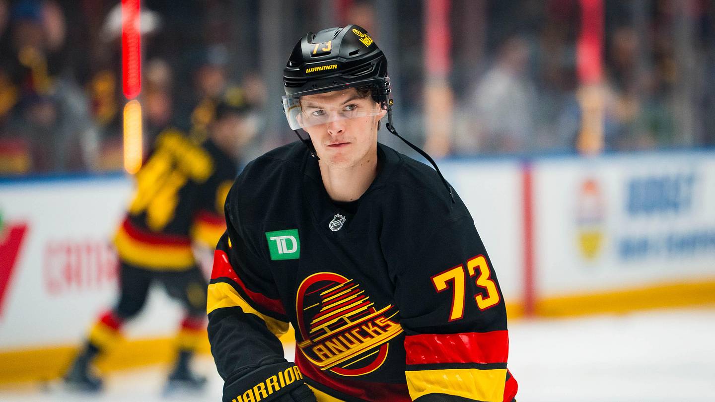 Bruins Trade for Reichel Amid Playoff Push