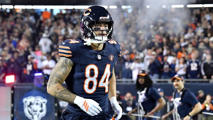 Oct 22, 2026; Chicago, Illinois, USA; Chicago Bears tight end Colston Loveland (84) takes the field prior to the game against the New England Patriots at Soldier Field. Mandatory Credit: Patrick Gorski-Imagn Images Oct 22, 2026; Chicago, Illinois, USA; Chicago Bears tight end Colston Loveland (84) takes the field prior to the game against the New England Patriots at Soldier Field. Mandatory Credit: Patrick Gorski-Imagn Images