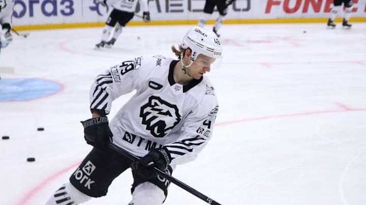 Traktor Hockey Club player, Maxim Shabanov (49) seen in...