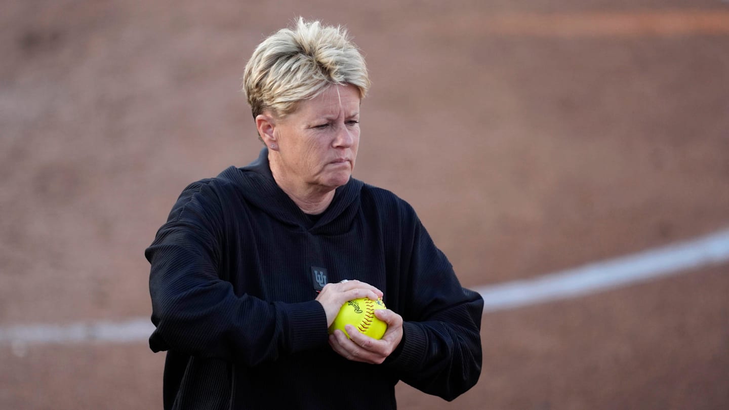 Big 12 Series Finale Ends in Tie After Drop-Dead Time Halts Game in Extra Innings