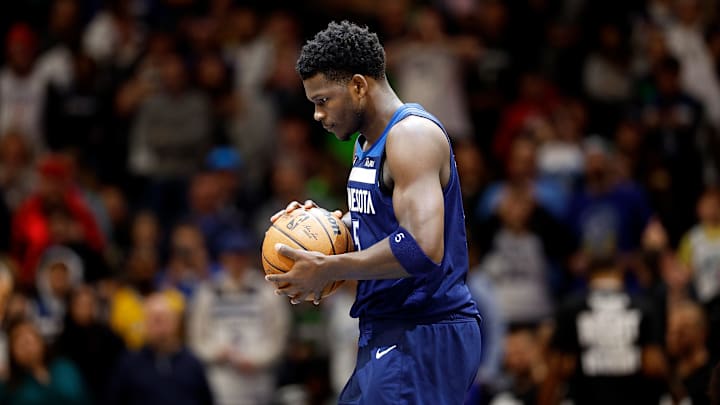 Los Angeles Clippers v Minnesota Timberwolves