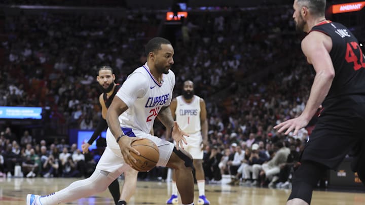 Feb 4, 2024; Miami, Florida, USA; LA Clippers guard Norman Powell (24) drives to the basket against the Miami Heat during the third quarter at Kaseya Center. Mandatory Credit: Sam Navarro-Imagn Images Feb 4, 2024; Miami, Florida, USA; LA Clippers guard Norman Powell (24) drives to the basket against the Miami Heat during the third quarter at Kaseya Center. Mandatory Credit: Sam Navarro-Imagn Images