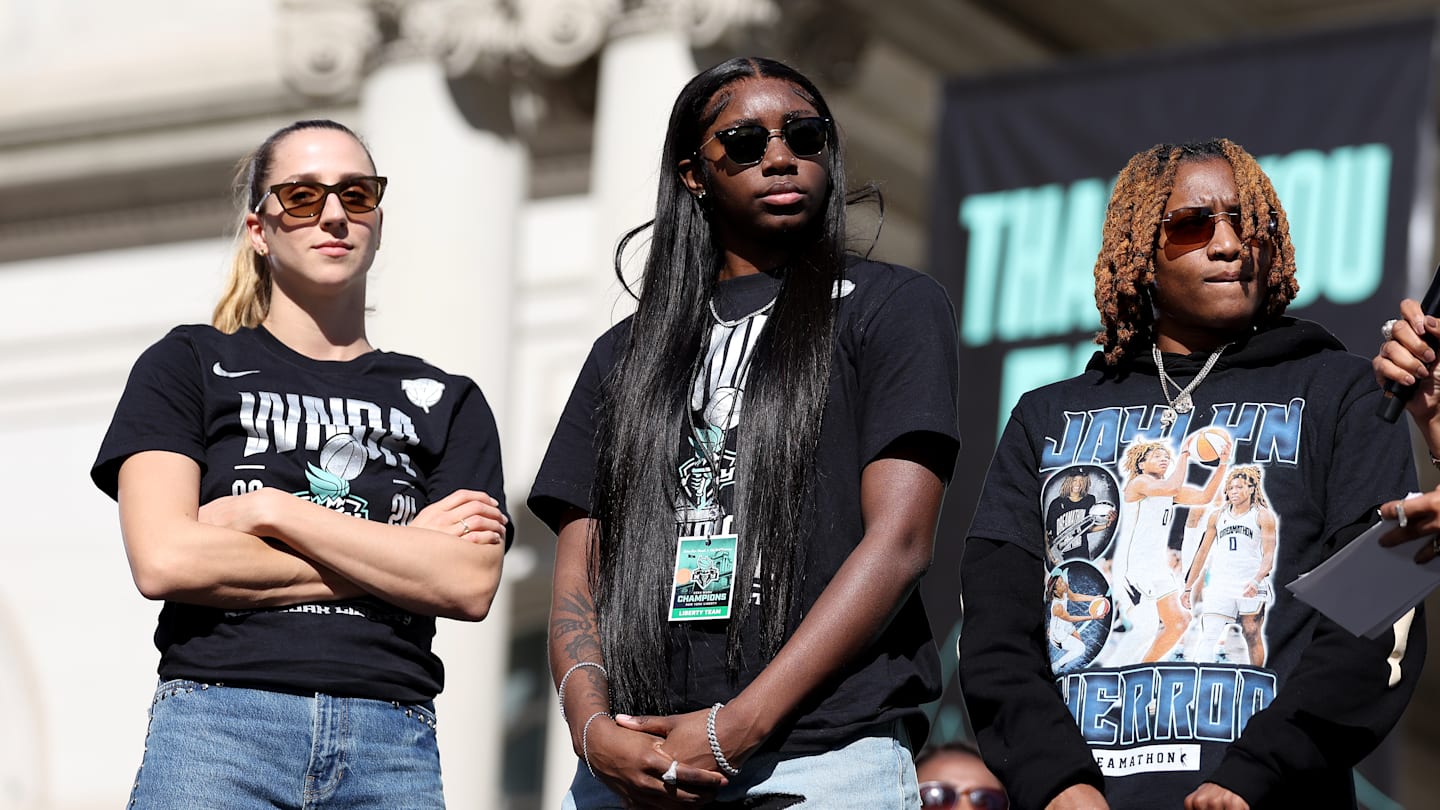 When will the New York Liberty ring ceremony be held?