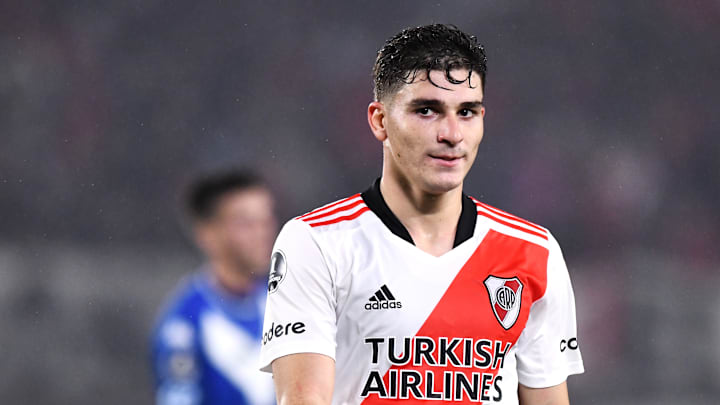 River Plate v Velez - Copa CONMEBOL Libertadores 2022