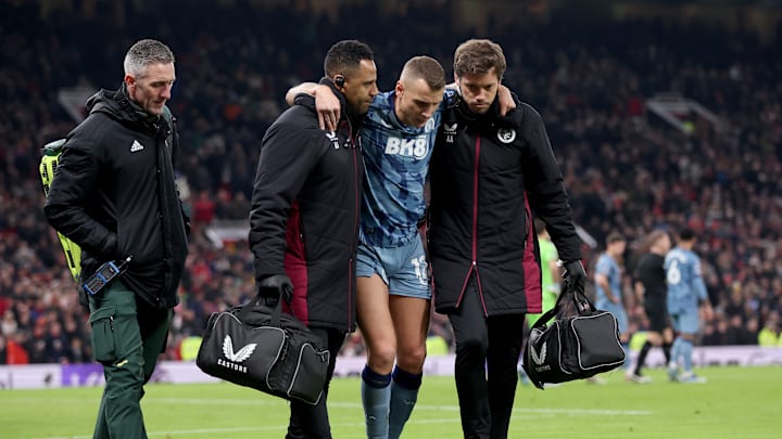Manchester United v Aston Villa - Premier League