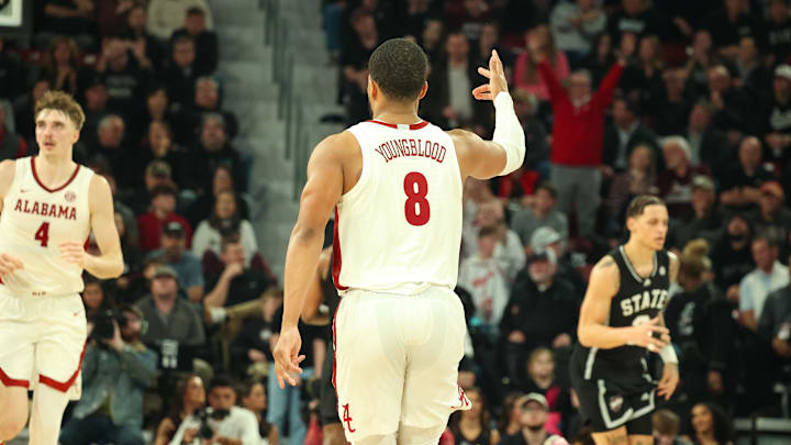 Jan 29, 2025; Starkville, Mississippi, USA; Alabama Crimson Tide guard Chris Youngblood (8) reacts after a three point basket against the Mississippi State Bulldogs during the second half at Humphrey Coliseum. Mandatory Credit: Wesley Hale-Imagn Images Jan 29, 2025; Starkville, Mississippi, USA; Alabama Crimson Tide guard Chris Youngblood (8) reacts after a three point basket against the Mississippi State Bulldogs during the second half at Humphrey Coliseum. Mandatory Credit: Wesley Hale-Imagn Images