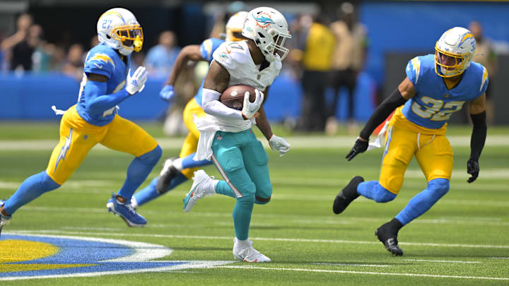 Sep 10, 2023; Inglewood, California, USA;   Miami Dolphins wide receiver Jaylen Waddle (17) is