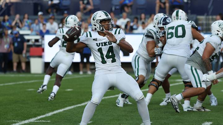 Aug 30, 2025; Provo, Utah, USA; Portland State Vikings quarterback Tyrese Smith (14). Aug 30, 2025; Provo, Utah, USA; Portland State Vikings quarterback Tyrese Smith (14).
