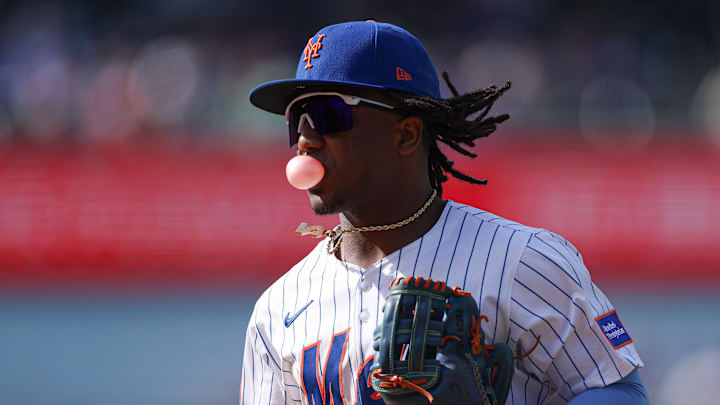 Apr 20, 2025; New York City, New York, USA; New York Mets shortstop Luisangel Acuna (2) blows a bubble during the ninth inning against the St. Louis Cardinals at Citi Field. Mandatory Credit: Vincent Carchietta-Imagn Images Apr 20, 2025; New York City, New York, USA; New York Mets shortstop Luisangel Acuna (2) blows a bubble during the ninth inning against the St. Louis Cardinals at Citi Field. Mandatory Credit: Vincent Carchietta-Imagn Images