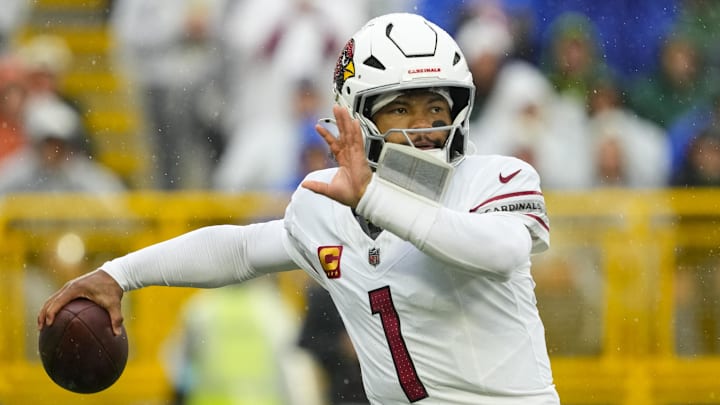Kyler Murray prepares to pass.