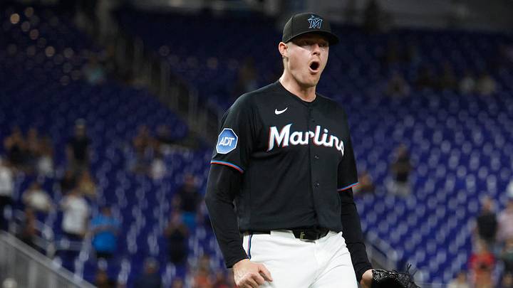 Aug 11, 2026; Miami, Florida, USA; Miami Marlins pitcher Pete Fairbanks (29) reacts at the final out against the Pittsburgh Pirates during the ninth inning at loanDepot Park. Mandatory Credit: Rhona Wise-Imagn Images Aug 11, 2026; Miami, Florida, USA; Miami Marlins pitcher Pete Fairbanks (29) reacts at the final out against the Pittsburgh Pirates during the ninth inning at loanDepot Park. Mandatory Credit: Rhona Wise-Imagn Images
