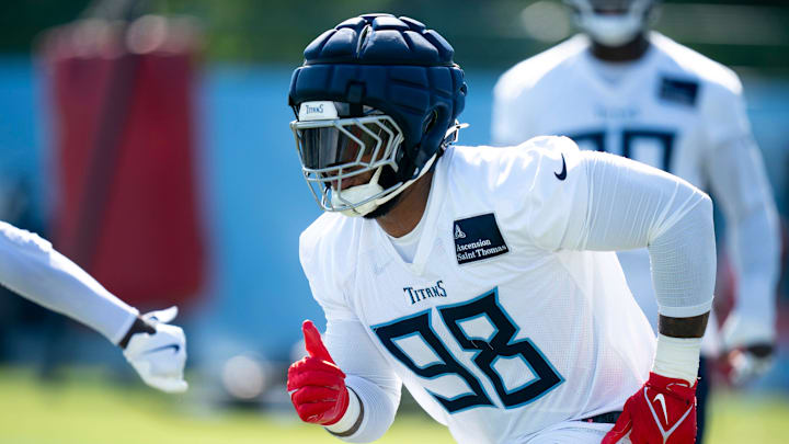 Jeffery Simmons runs drills during the Tennessee Titans second day of training camp.