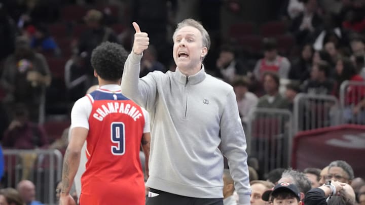 Apr 11, 2025; Chicago, Illinois, USA; Washington Wizards head coach Brian Keefe gestures to his team against the Chicago Bulls during the first quarter at United Center. Mandatory Credit: David Banks-Imagn Images