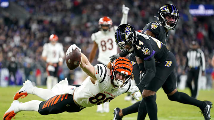 Cincinnati Bengals tight end Hayden Hurst (88) catches a pass for a touchdown in the second quarter