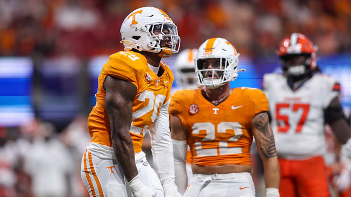 Aug 30, 2025; Atlanta, Georgia, USA; Tennessee Volunteers defensive lineman Jordan Ross (29) reacts after a tackle against the Syracuse Orange in the third quarter at Mercedes-Benz Stadium. Mandatory Credit: Brett Davis-Imagn Images