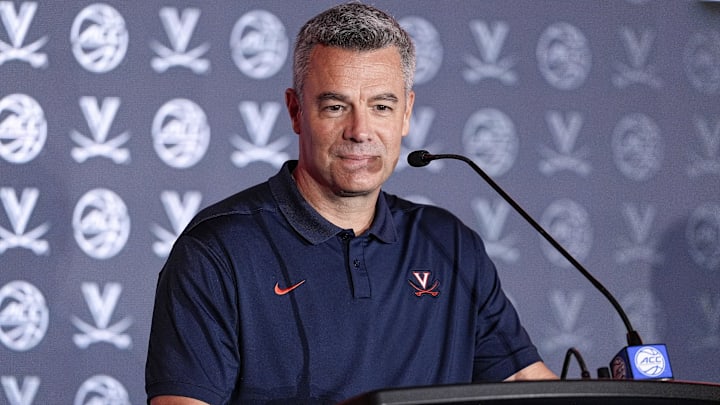 Virginia men's basketball head coach Tony Bennett announced his surprising retirement on Thursday.
