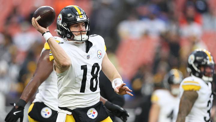 Dec 28, 2025; Cleveland, Ohio, USA; Pittsburgh Steelers quarterback Will Howard (18) warms up before the game against the Cleveland Browns at Huntington Bank Field. Mandatory Credit: Scott Galvin-Imagn Images Dec 28, 2025; Cleveland, Ohio, USA; Pittsburgh Steelers quarterback Will Howard (18) warms up before the game against the Cleveland Browns at Huntington Bank Field. Mandatory Credit: Scott Galvin-Imagn Images