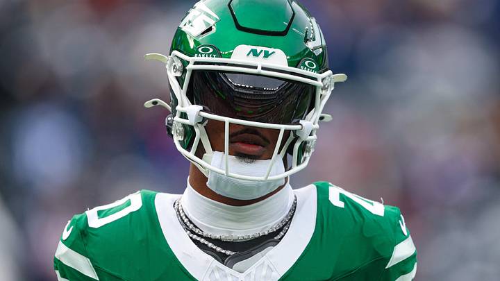 Dec 28, 2025; East Rutherford, New Jersey, USA; New York Jets running back Breece Hall (20) on the field before the game against the New England Patriots at MetLife Stadium. Mandatory Credit: Vincent Carchietta-Imagn Images