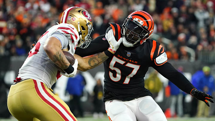 San Francisco 49ers tight end George Kittle (85) catches a pass as Cincinnati Bengals linebacker