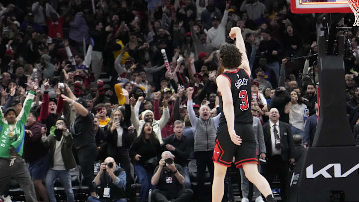 Mar 27, 2025; Chicago, Illinois, USA; Chicago Bulls guard Josh Giddey (3) reacts after making the game-winning three point basket against the Los Angeles Lakers during the second half at United Center. Mandatory Credit: David Banks-Imagn Images Mar 27, 2025; Chicago, Illinois, USA; Chicago Bulls guard Josh Giddey (3) reacts after making the game-winning three point basket against the Los Angeles Lakers during the second half at United Center. Mandatory Credit: David Banks-Imagn Images