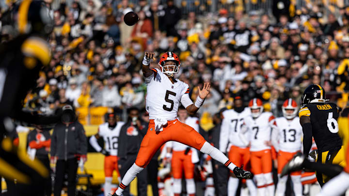 Cleveland Browns v Pittsburgh Steelers