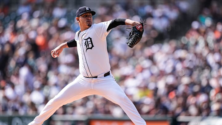 Detroit Tigers pitcher Keider Montero (54) throws against Atlanta Braves during the first inning at Comerica Park in Detroit on Saturday, Sept. 20, 2025.