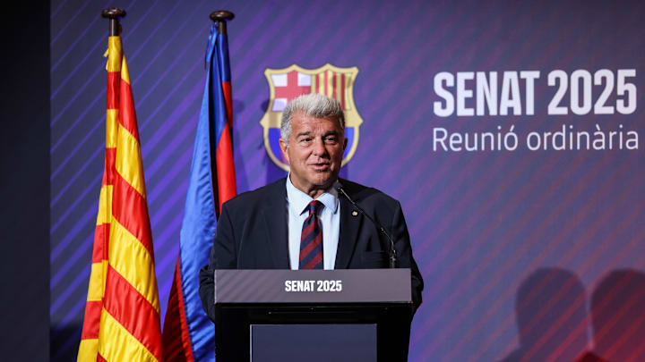 Joan Laporta a annoncé que le Camp Nou serait bientôt prêt. Joan Laporta a annoncé que le Camp Nou serait bientôt prêt.