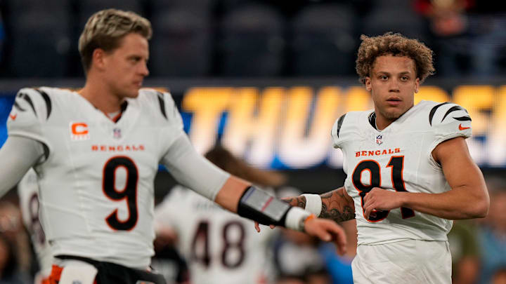 Cincinnati Bengals wide receiver Jermaine Burton (81) stretches during warmups before the NFL Week 11 game between the Los Angeles Chargers and the Cincinnati Bengals at SoFi Stadium in Inglewood, Calif., on Sunday, Nov. 17, 2024.