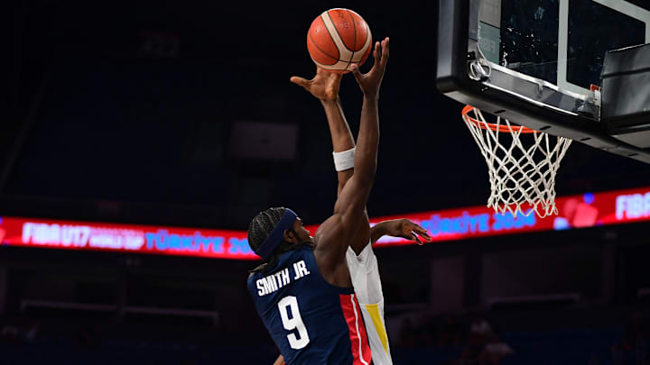 Syracuse basketball 2026 priority recruit Jordan Smith Jr., a 5-star shooting guard, has moved into the top 5 nationwide.
