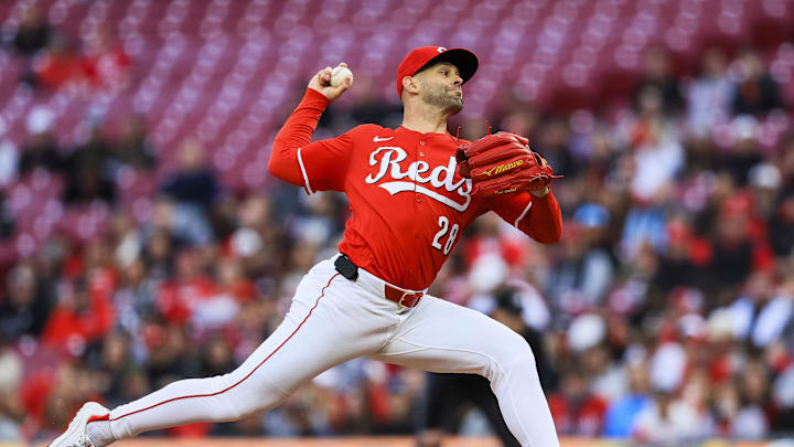Apr 16, 2025; Cincinnati, Ohio, USA; Cincinnati Reds starting pitcher Nick Martinez (28) pitches against the Seattle Mariners in the third inning at Great American Ball Park. Mandatory Credit: Katie Stratman-Imagn Images