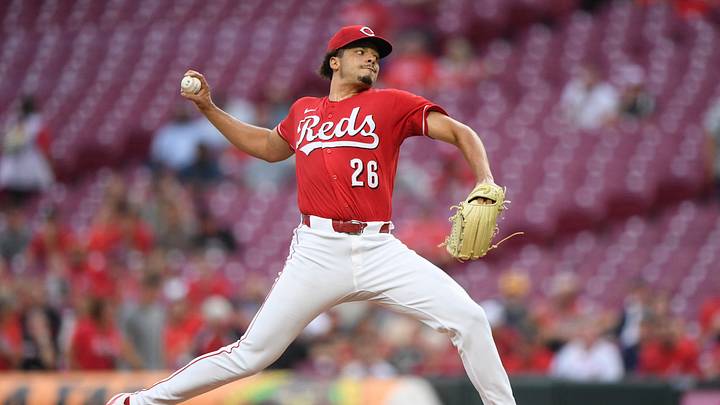 Aug 19, 2026; Cincinnati, Ohio, USA; Cincinnati Reds starting pitcher Chase Burns (26) pitches against the St. Louis Cardinals during the first inning at Great American Ball Park. Mandatory Credit: Tanner Pearson-Imagn Images Aug 19, 2026; Cincinnati, Ohio, USA; Cincinnati Reds starting pitcher Chase Burns (26) pitches against the St. Louis Cardinals during the first inning at Great American Ball Park. Mandatory Credit: Tanner Pearson-Imagn Images