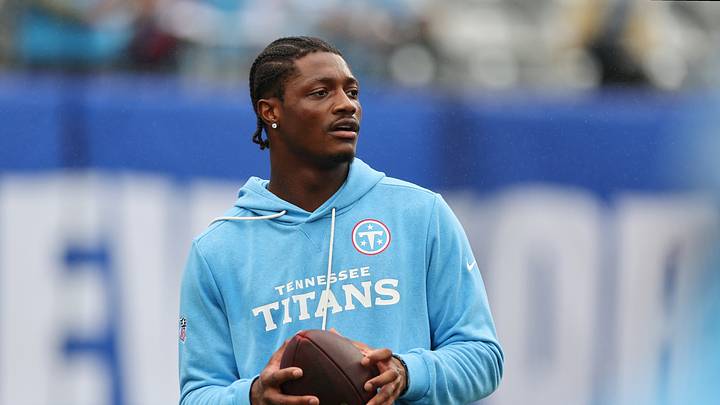 Sep 27, 2026; East Rutherford, New Jersey, USA; Tennessee Titans wide receiver Carnell Tate (14) warms up before the game against the New York Giants at MetLife Stadium. Mandatory Credit: Vincent Carchietta-Imagn Images Sep 27, 2026; East Rutherford, New Jersey, USA; Tennessee Titans wide receiver Carnell Tate (14) warms up before the game against the New York Giants at MetLife Stadium. Mandatory Credit: Vincent Carchietta-Imagn Images