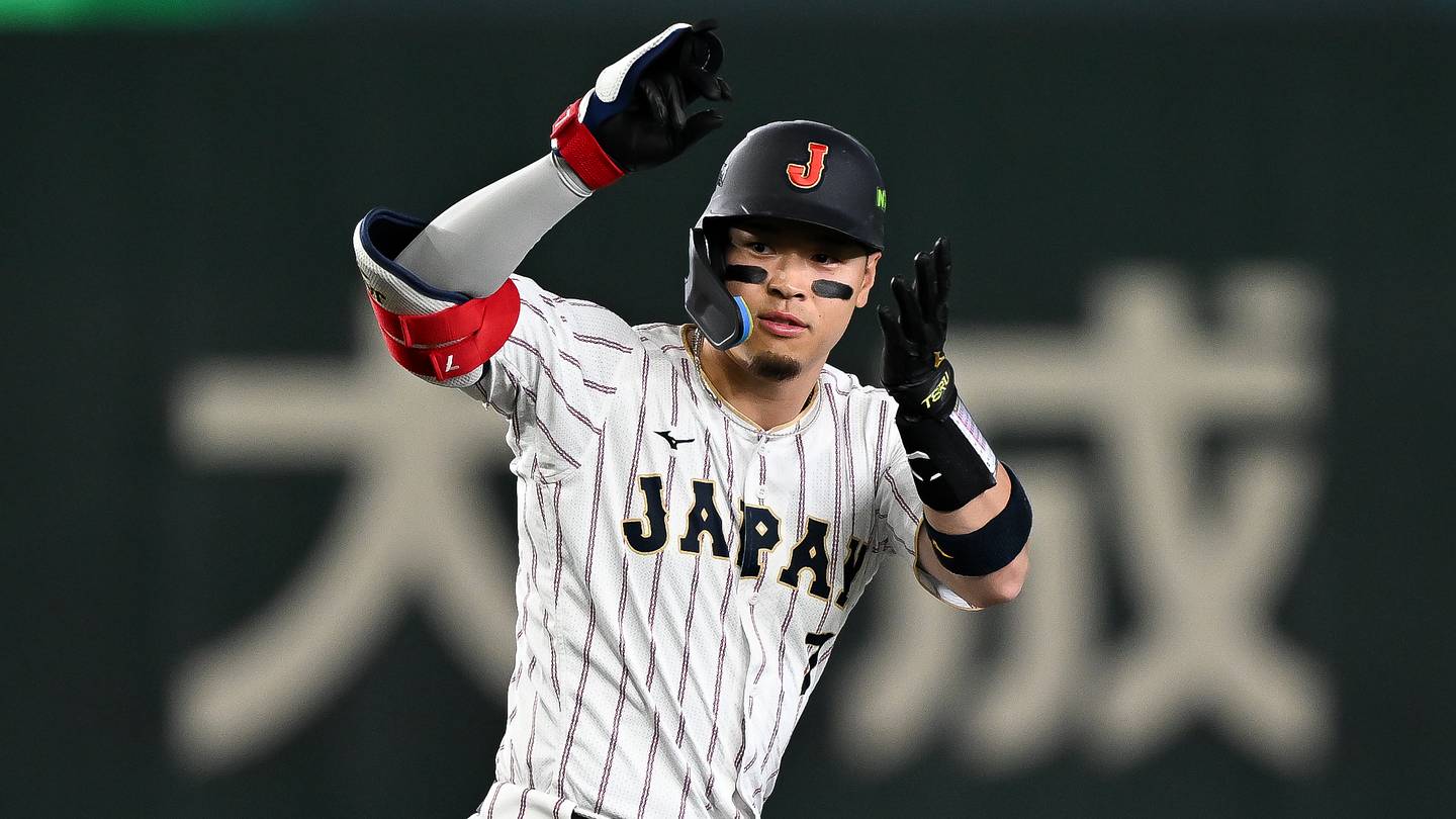 Resurfaced pictures of Teruaki Sato wearing Tigers gear is already getting fans' hopes up