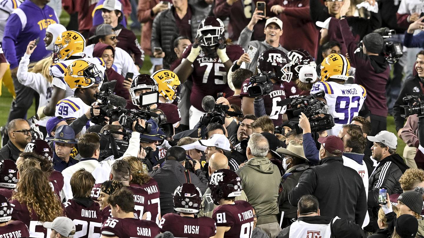 Tensions boil over, scuffle erupts between Texas A&M football and LSU ...