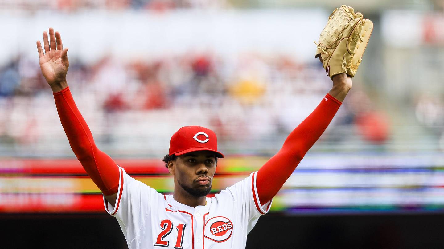 Cincinnati Reds Get Encouraging Update on Hunter Greene and Elly De La Cruz