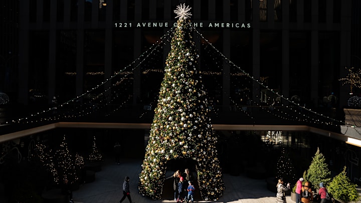 New York City Gets In The Christmas Spirit