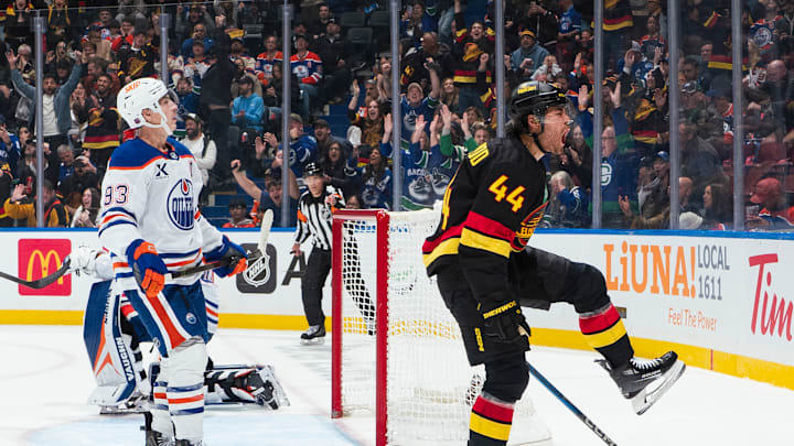 Edmonton Oilers v Vancouver Canucks Edmonton Oilers v Vancouver Canucks