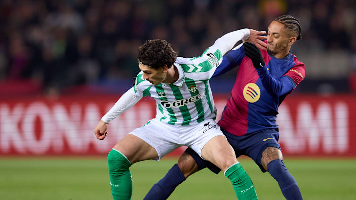 Jonny Cardoso in action against Barcelona 