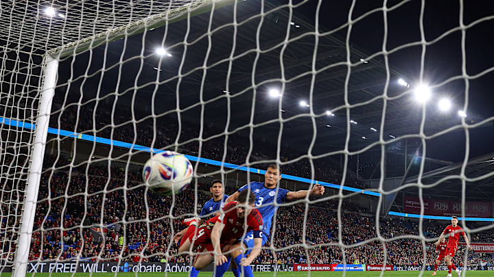 Ben Davies puts Wales into the lead