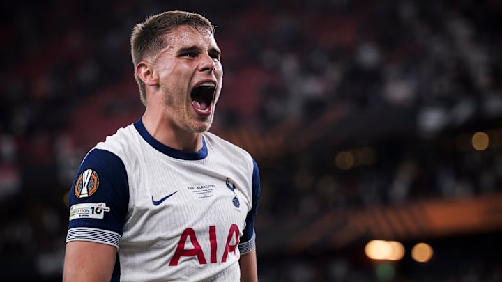 Micky Van de Ven described Ange Postecoglou's sacking as "strange"